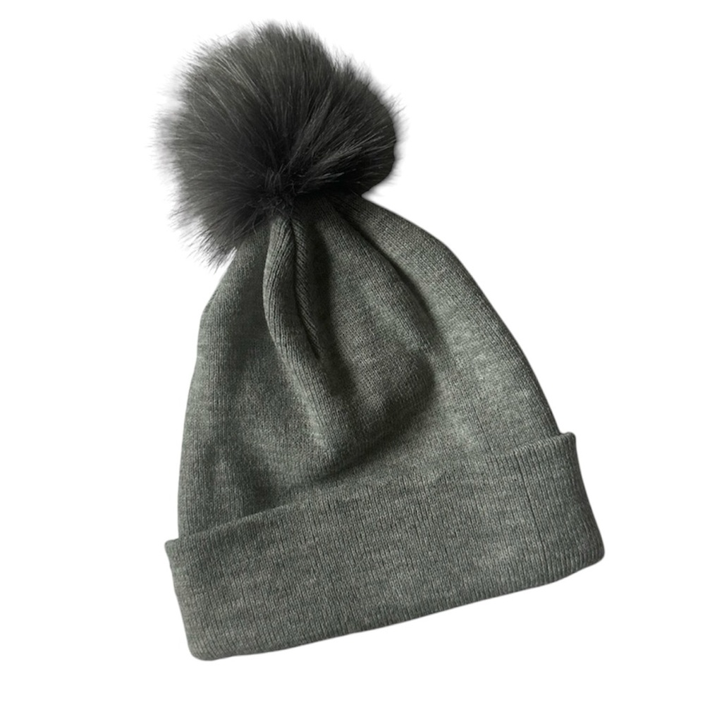 Grey beanie with faux fur ball